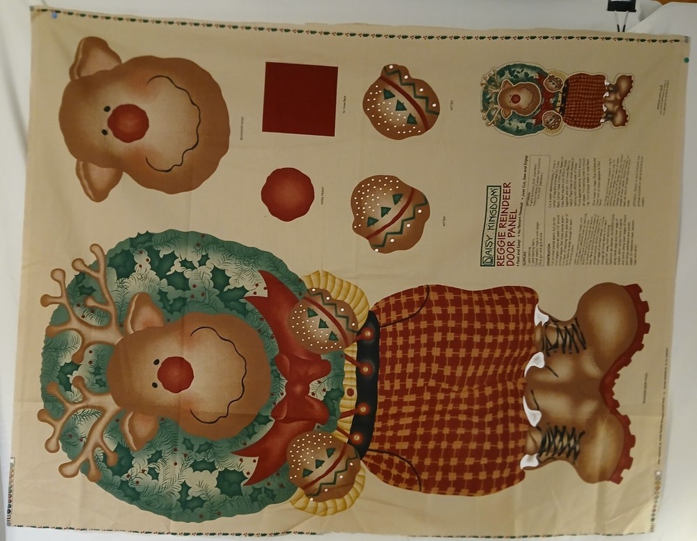 CUT AND SEW FABRIC DOOR PANEL Reggie Reindeer in wreath Christmas DAISY KINGDOM