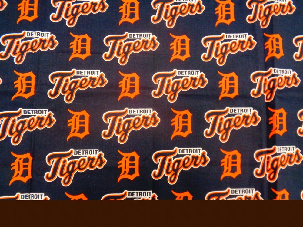 DETROIT TIGERS BASEBALL MLB 100% COTTON 1/2 YD BRAND NEW SPORT DESIGN