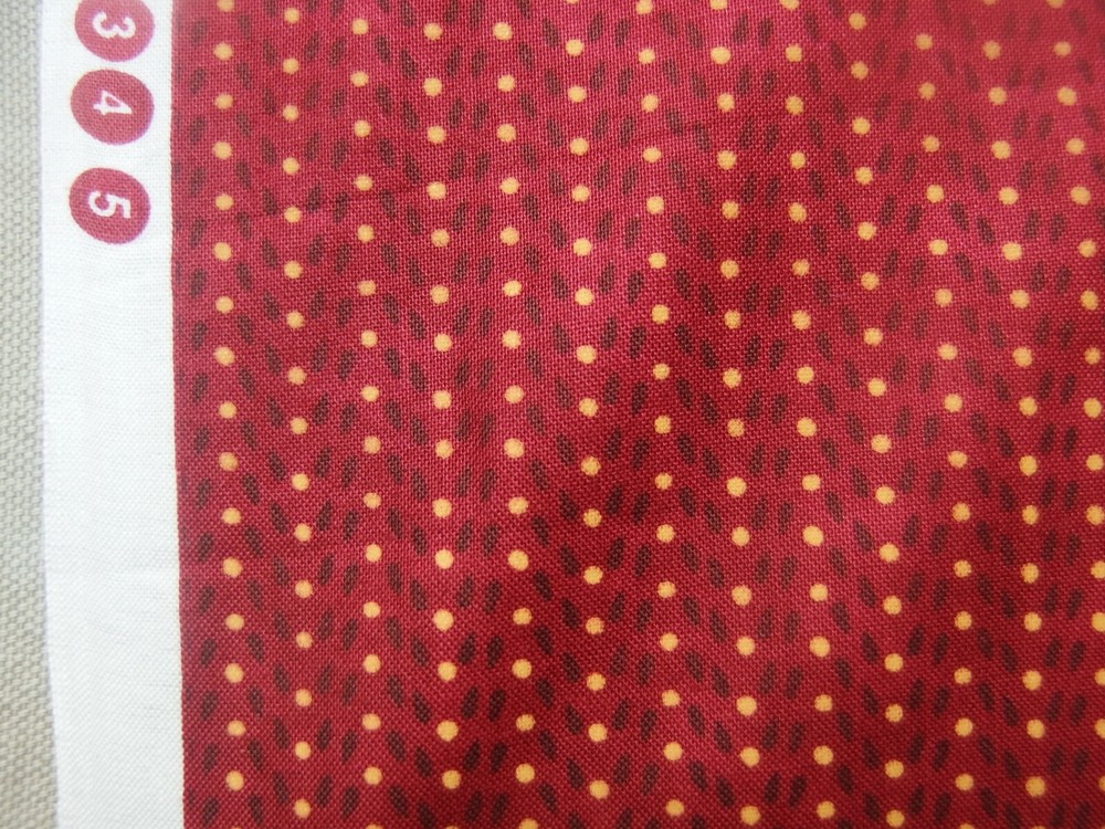 Cotton fabric Small pattern By Red Rooster Fabrics 45″ x36 ” 543