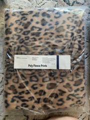 Lot of 6 New 2 Yard Anti-Pill Poly Fleece Fabric Paw Print Leopard Hearts 58/60″