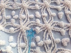 Coastal Vtg Chenille Bedspread Fabric Blue White Wedding Ring Pop Design 24×18″