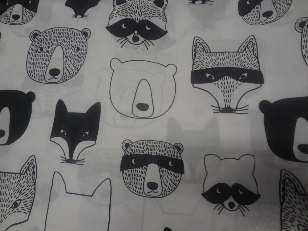 Gorgeous BLACK & WHITE ANIMAL HEAD Pattern Fabric (50cm x 50cm)