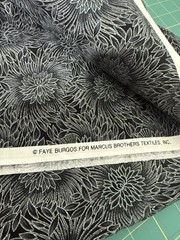 VTG Faye Burgos Marcus Brothers Black Dahlia Metallic Cotton Quilt Fabric BTY
