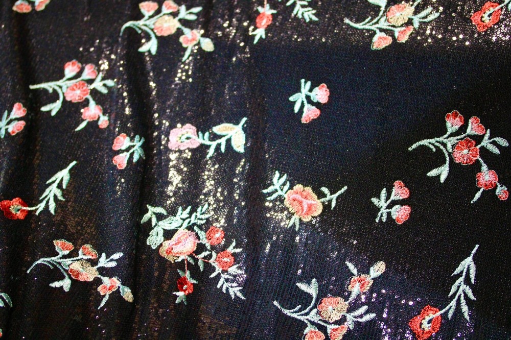 EMBROIDERED FLORAL LACE FABRIC W/ BEAD SPARKLE BLACK RED ROSES 56″ WIDE BY YARD