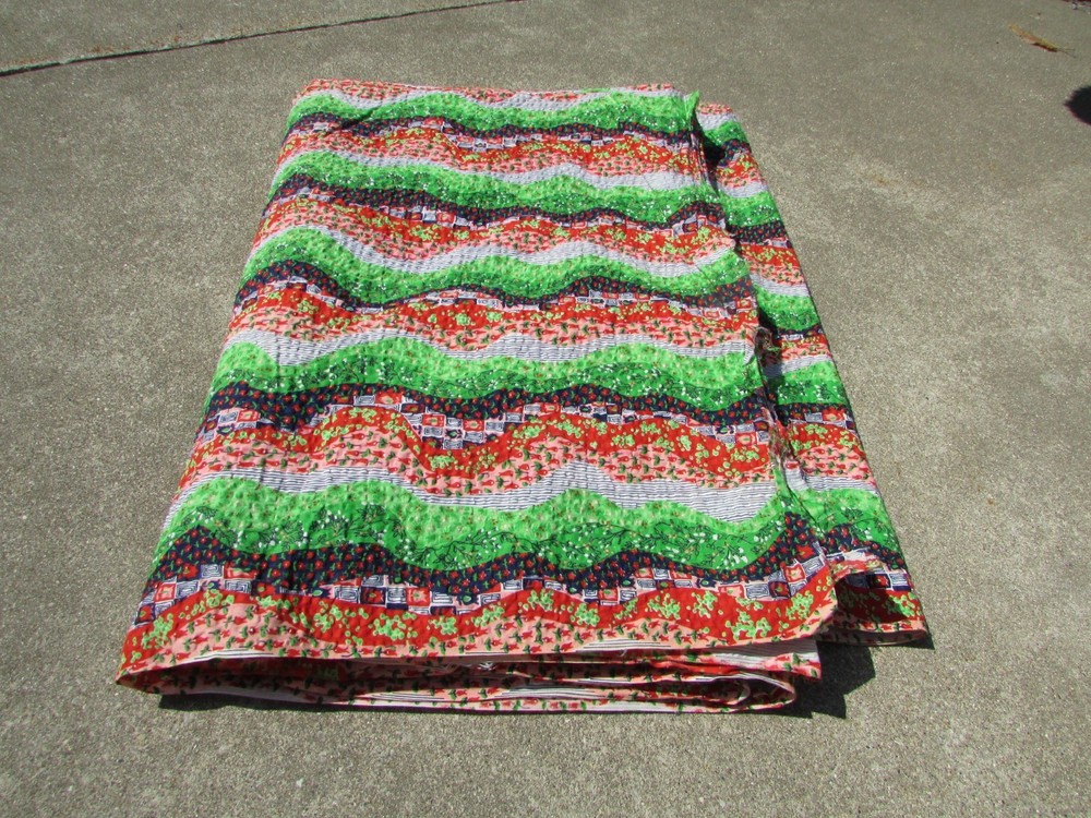 VTG Red Pink Green Floral Wavy Striped Seersucker sewing Fabric 6.5 Yards 42″