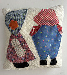 “Sunbonnet Sue” “Overall Sam” Vintage Handmade quilted throw pillow applique