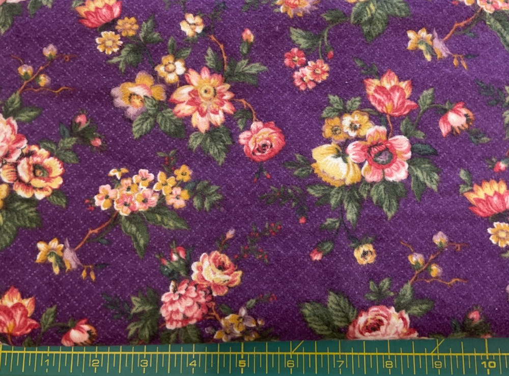 CLASSIC COTTONS – PURPLE FLORAL COTTON FLANNEL (1998) – 1 3/8 YARDS