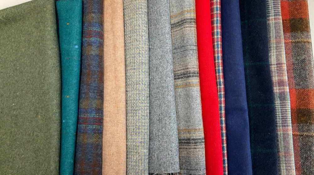 WOOL BLEND STRIPS, 13 FABRICS (MIN 9″ x 22″) – PACK 2