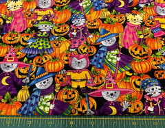 DAVID TEXTILES – HALLOWEEN COSTUMES ON CATS – 1 2/3 YARDS