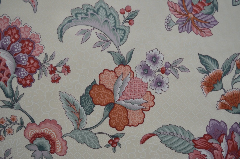 9 YARDS MEDIUM WEIGHT VINTAGE JACOBEAN / 100% COTTON / WHITE PRINTED BACKGROUND