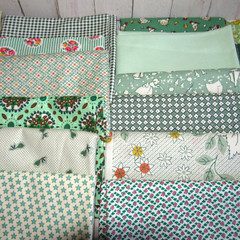fabaric/yardage Quilting FAT QUARTERS 6.75yds Green Novelty Prints Sewing/Craft