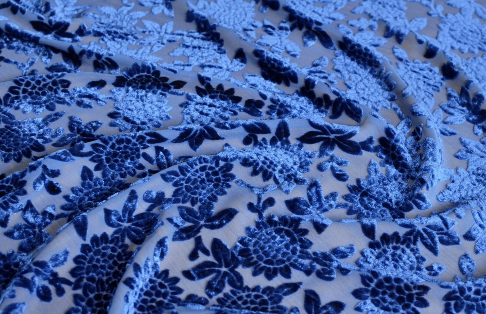 2.4 yd/ Vintage Mulberry Silk Velvet Devore Fabric Luxury Uzbek Oriental Textile