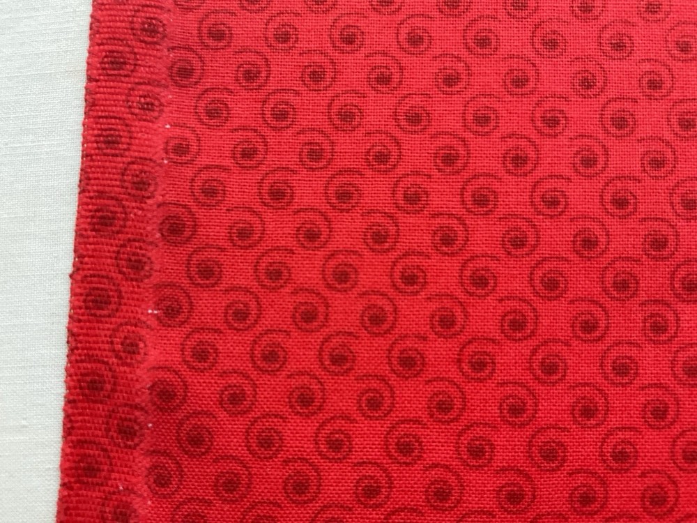 cotton fabric Red Polka Dots Red By Henry Glass 44”x 30”　204