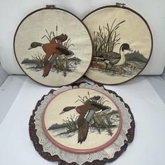 Vtg Set of 3 Hoop Fabric Wall Art Mallard Duck Decor Ruffled Lace Round Cabin