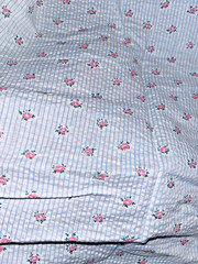 VTG 36″wide Stripes of Blue on White w/Tiny Pink Rose Pucker Print BTFQ