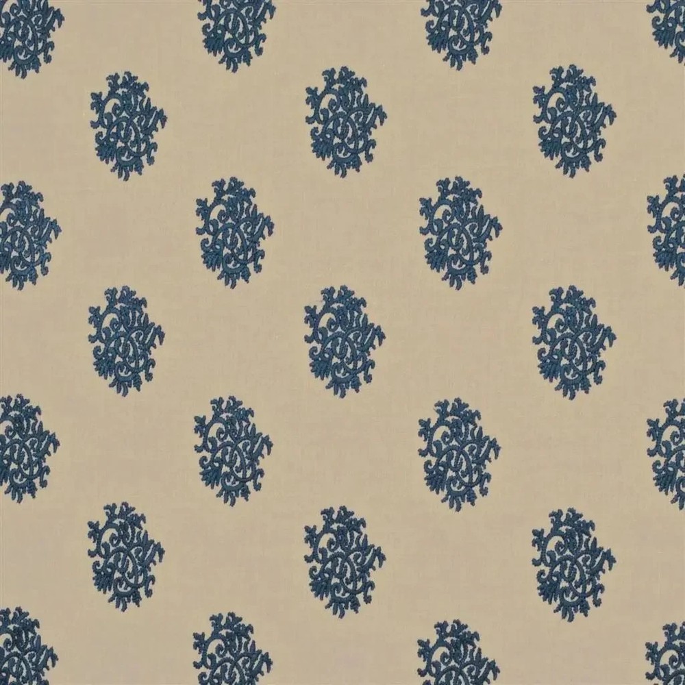 Ralph Lauren “Delphine Embroidery” Item # FRL5197/01 Fabric; 1 Yard New