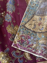 Pokok-Kelapa Indonesian Batik Sarong Fabric Cotton Floral Fan 41×71, Maroon Blue