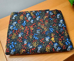COTTON RAYON FABRIC FLORAL PRINT NEW 45″ x 34″ BLACK GREEN YELLOW BLUE WHITE RED
