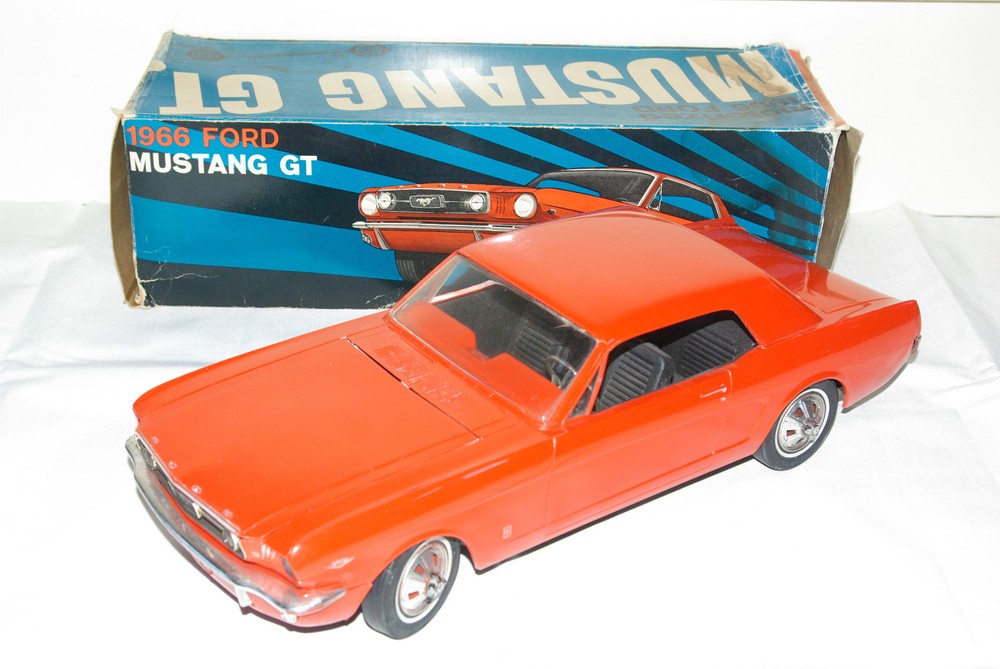 AMF AMERICAN MACHINERY & FOUNDRY FORD MUSTANG COUPE 1/10 N MINT BOXED RARE!!!
