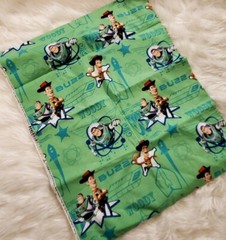 100% cotton 3 yds Crafting up to 45 Spring Creative Buzz Woody Green Free Ship