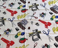 VTG LARGE SCALE Sewing Theme Sewing Machine Buttons Thimble Scissors 44″x25″