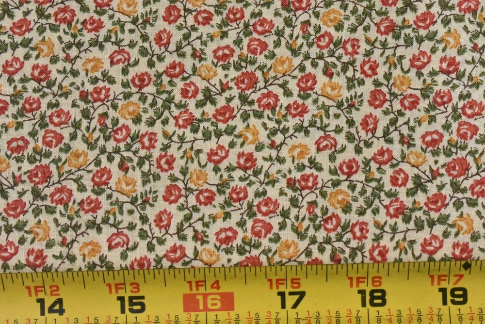 By 1/2 Yd, Vintage, Red Gold Green Calico Quilt Cotton, Classic Cottons, B1638