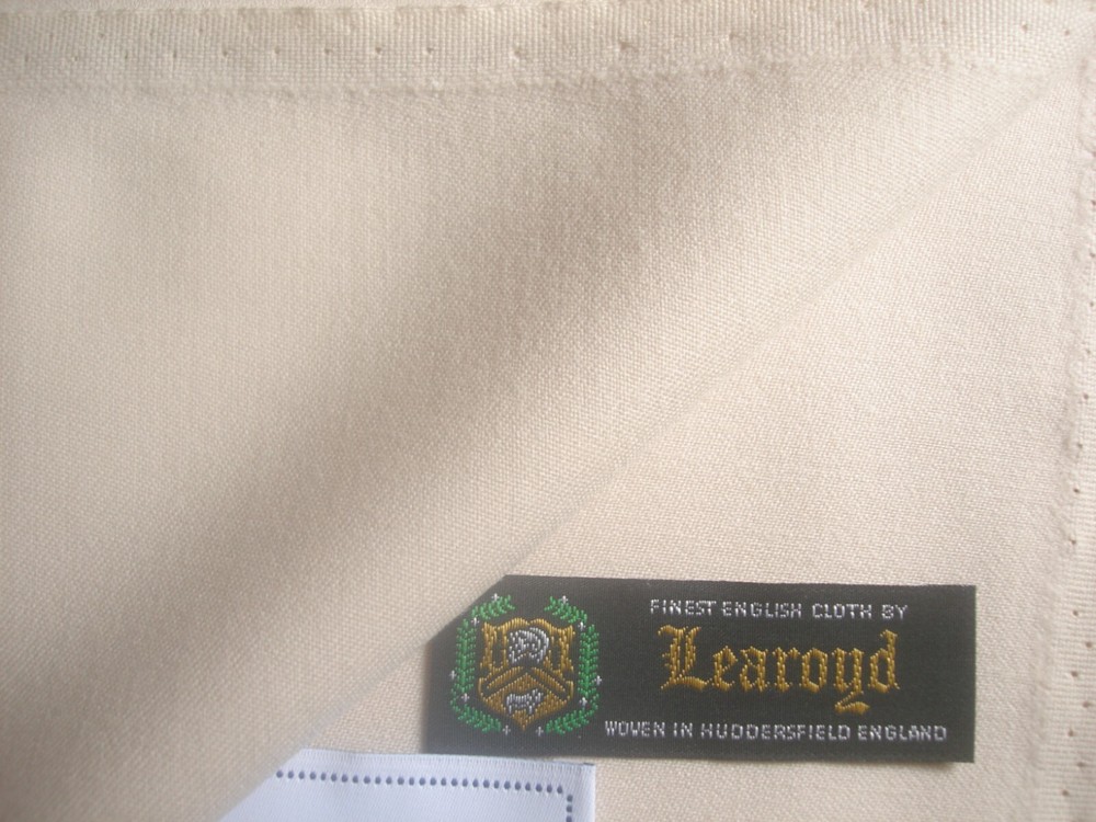 Venetian 100% Wool Suiting Jacketing Fabric in “Ivory” Made in England = 515 g/m