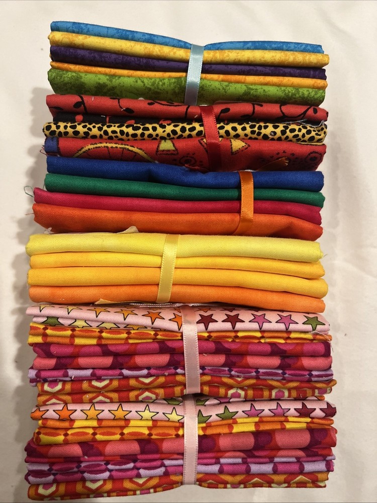 Lot Of 30!! quilt fabric fat quarter 18”x22” Bright