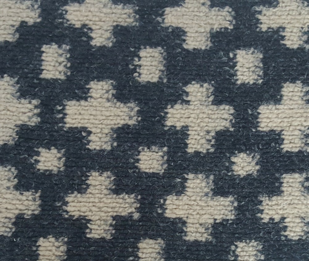 100% Wool Sweater Knit Fabric by the Yard Cross Pattern Navy Beige 4/18