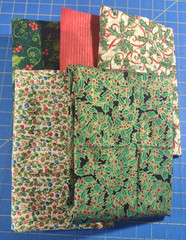 Cotton Quilt Fabric Lot of 5 Christmas Holiday Prints Holly/Gold tones 3+ yds