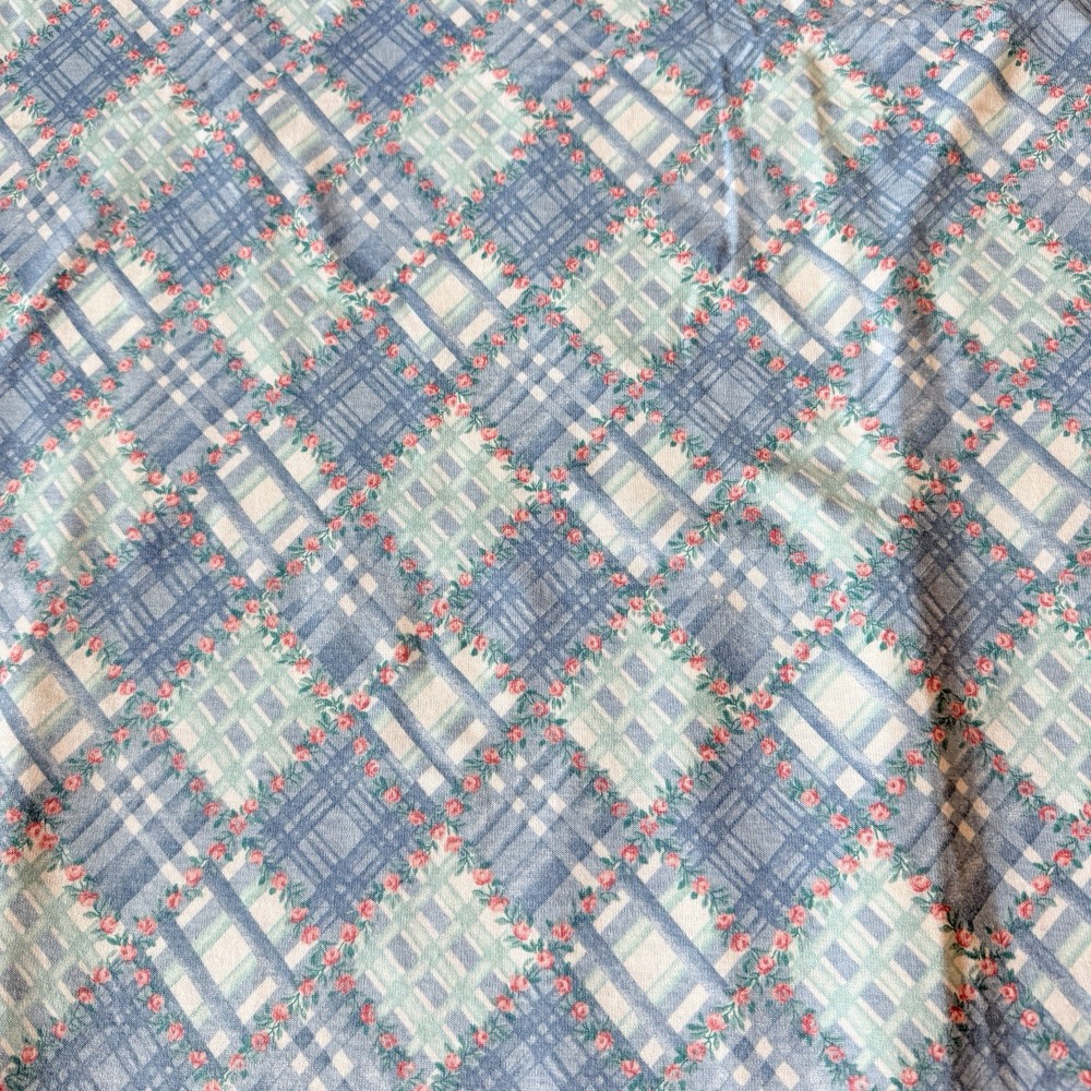VTG Marcus Brothers Textiles Petite Rose Trellis Plaid Blue Knit Fabric 1.5Ydx60