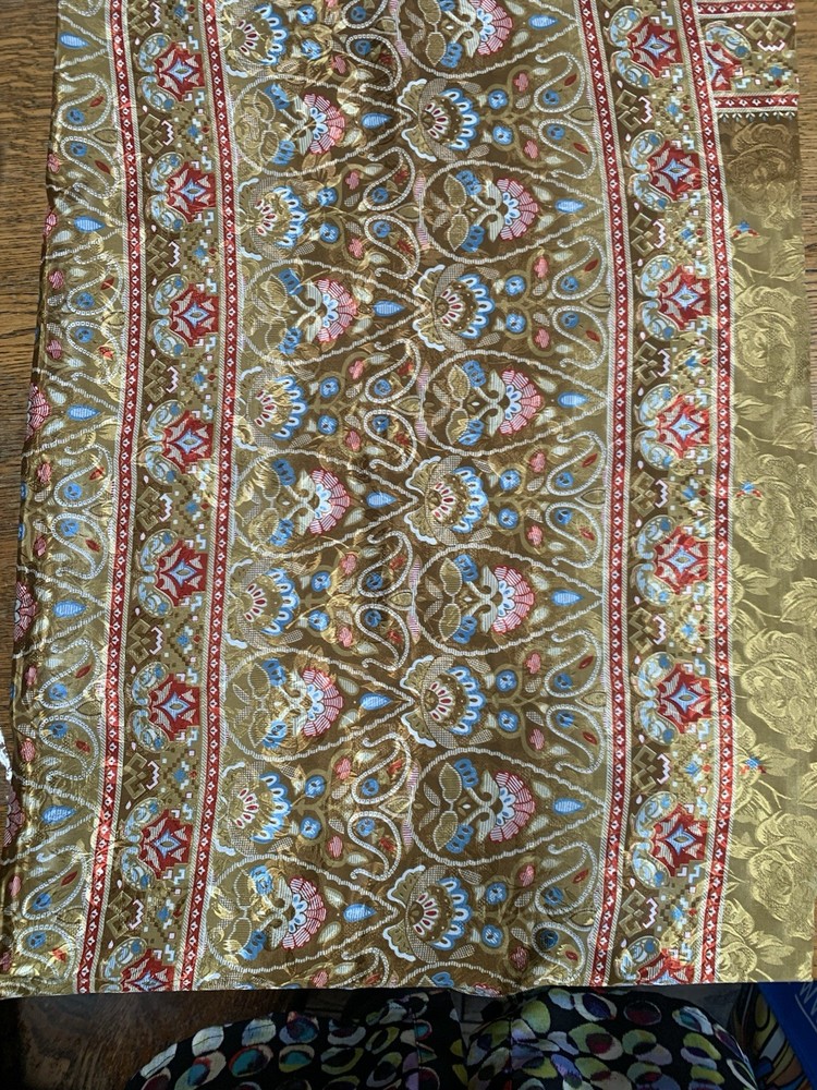 Remnant – Vintage paper thin Paisley design silk Fabric~ NOS – 32 X 45”