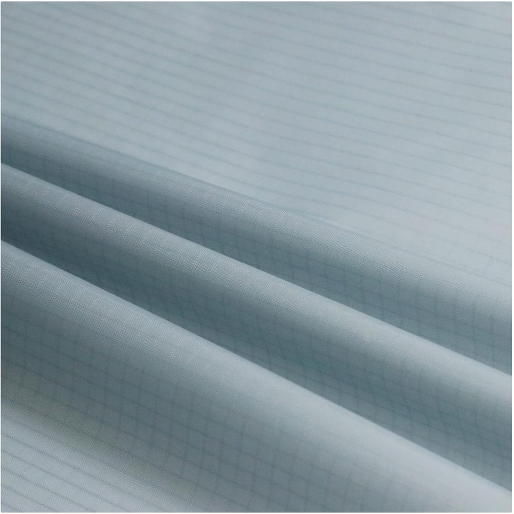 Ultra-Lightweight 40D Grey Ripstop Nylon Fabric 60″x196″ for Outdoor Projects