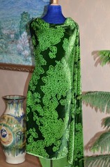 3.1 yd/ Vintage Mulberry Silk Velvet Devore Fabric Luxury Uzbek Oriental Textile