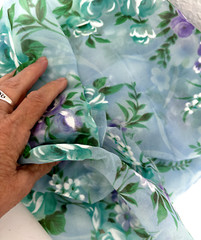 44WX25L Vtg Purple Lavender Green WATERCOLOR CHIFFON Rose FLOWER Fabric Remnant