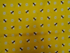 SIMPLE BEES – 36″L X 44″W – 1 YARD – 100% COTTON – VERY CUTE!!! by DAVIDS