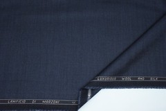 Lanificio di Marzoni Luxurious wool and silk suiting fabric made in Italy blue