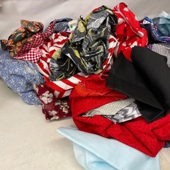 All COTTON fabrics Scrap Box Fabric 5 LBS Fabric .5 yard and smaller Quilt fabri
