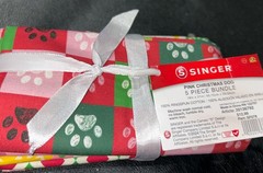 Singer Fabric Christmas Dog Bundle of 5 Fat Quarters 100% Cotton 18”x21”