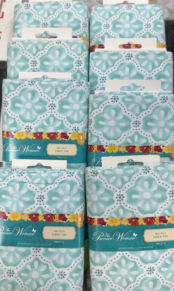 A Lot Of 8 Pcs Pioneer Woman Washy Trellis 1 YD Fabric Cut 100% Cotton!