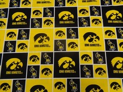 UNIVERSITY of IOWA ” HAWKEYES ” BRAND NEW SQUARE DESIGN 1/2 YARD 100% COTTON