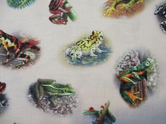 FROG JUNGLE FROGS AMAZING REALISTIC CREAM COTTON FABRIC BTHY