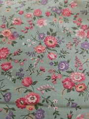 VTG Pretty Multicolor Ditsy Flowers On Green Cotton Fabric 2.75 Yrds X 45″Wide