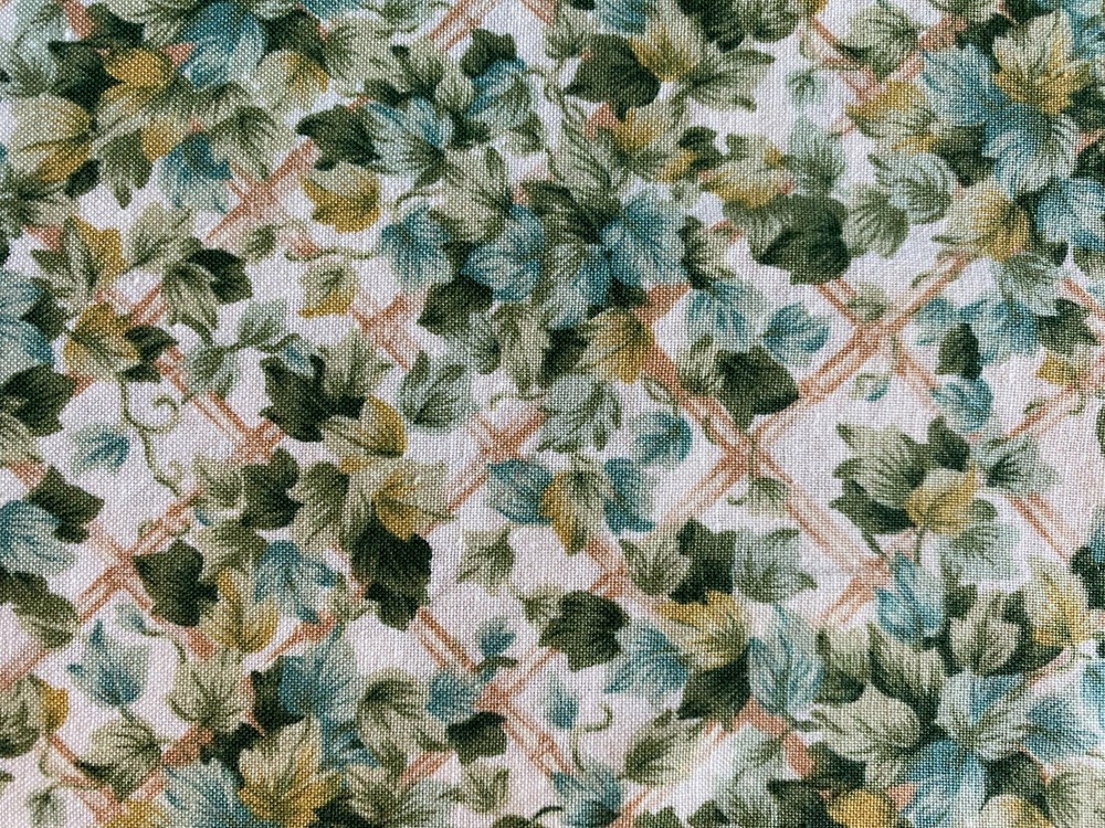 HI FASHION FABRIC~Pastel Green Leaves Trellis~MUTED COLORS~SINGLE CUT 1.4 YDS~