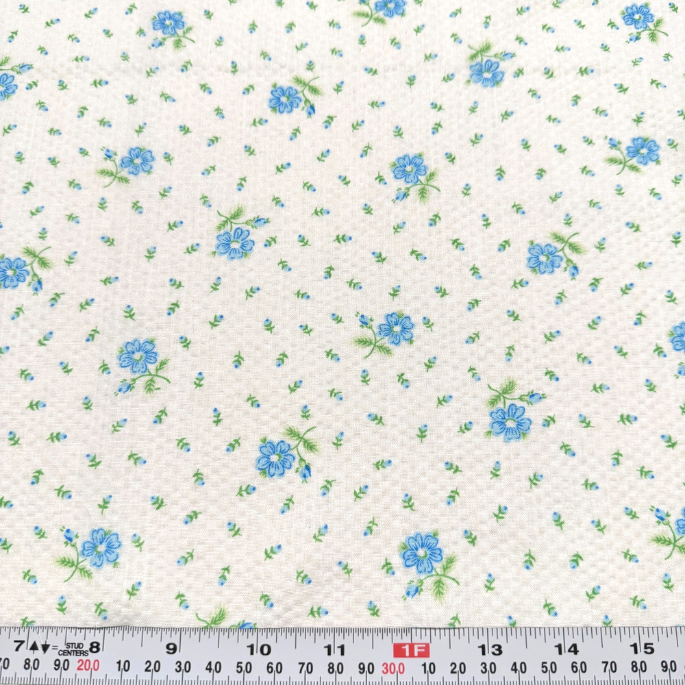 Vintage Blue and Green Florals White Cotton Blend Seersucker FAT QUARTER 18 x 22