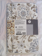 NIP Better Homes & Gardens 100% Cotton FLORAL GREYS / Tan 2 Yards Precut FABRIC