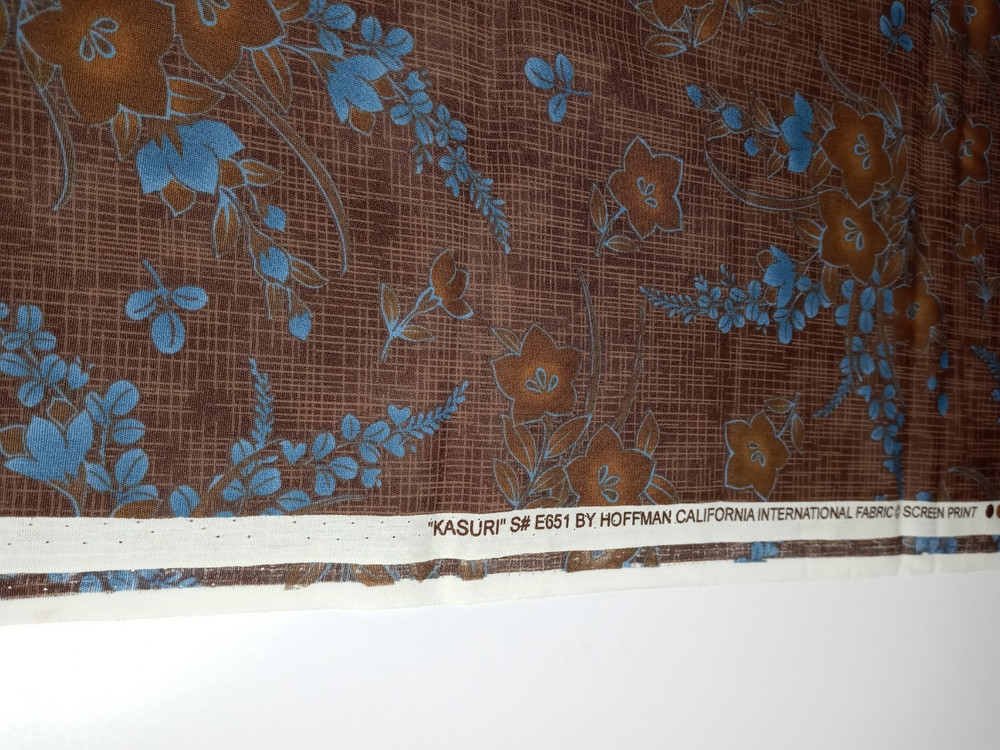 Hoffman California International Fabrics Kauri 1 Yard + 2″ x 44″