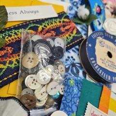 Junk Journal Lot 1Lb Ephemera Card Ribbons Book Page Fabric Button Craft Collage