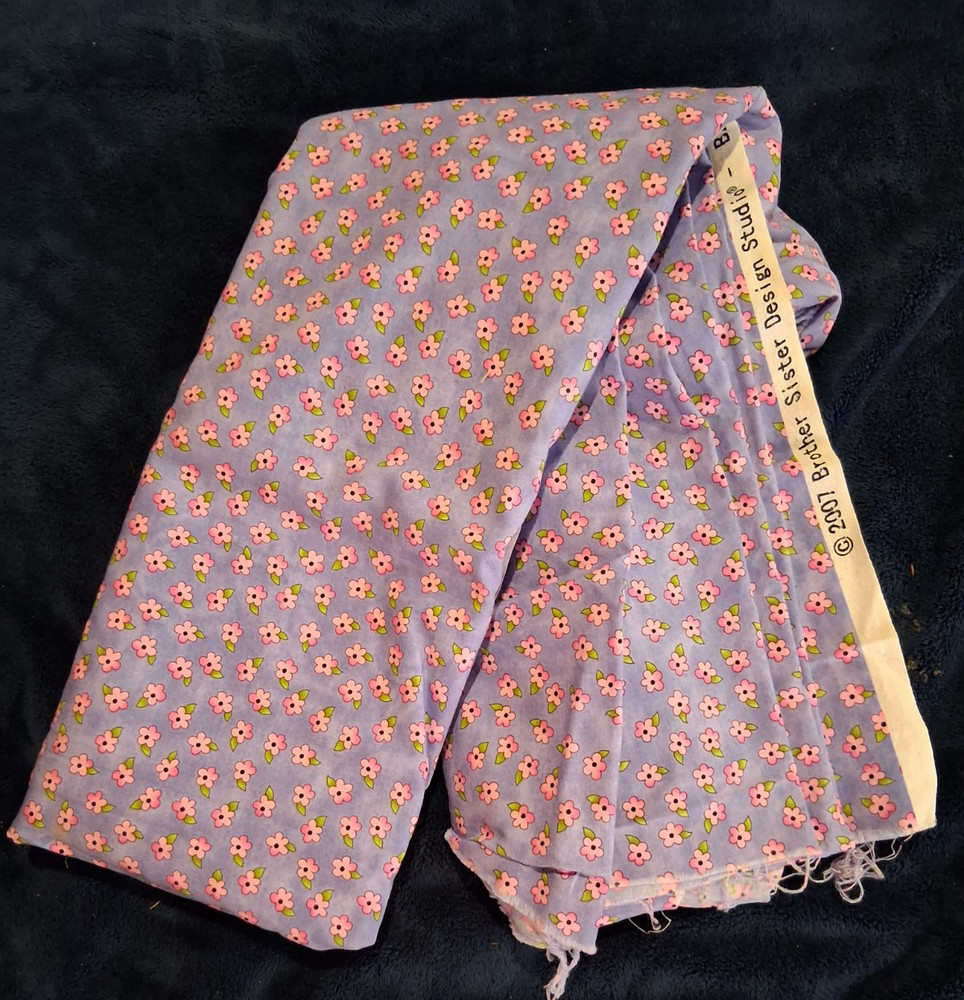 Vtg. 2007 Brother Sister Design Studio Periwinkle Floral Fabric 2 7/8 yds