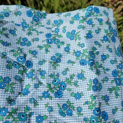 Vintage 60s Blue & White Cotton 5 yds Floral Grid Pattern 37W x 182L Lightweight